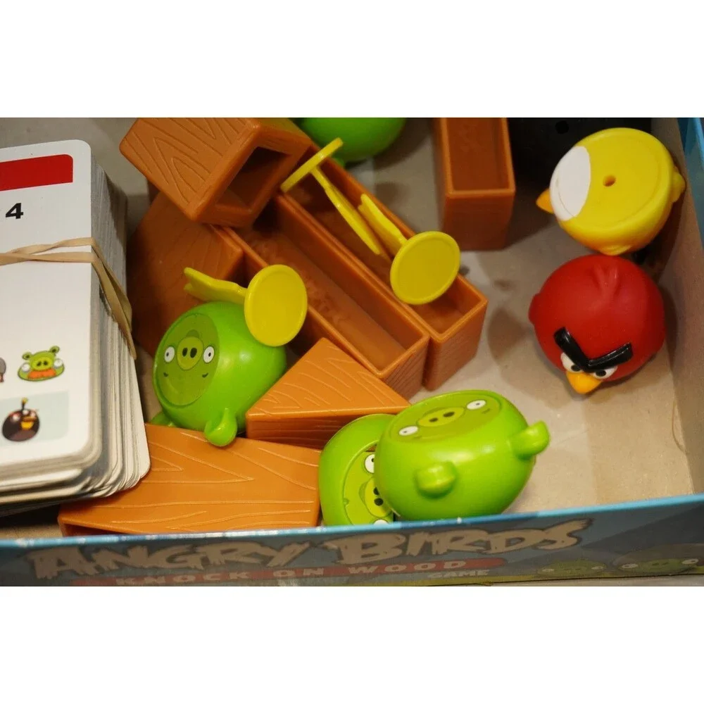 Angry Birds Knock On Wood Board Game 100% Complete Mattel